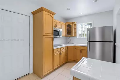 2300 NW 9th St, Miami, FL 33125 - Photo 4