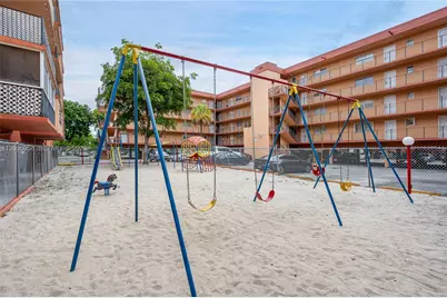 1910 W 56th St #3219, Hialeah, FL 33012 - Photo 18