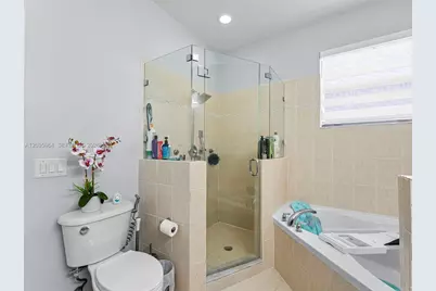 3701 NE 4th St, Homestead, FL 33033 - Photo 14