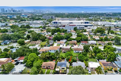 1042 NW 76th St, Miami, FL 33150 - Photo 12