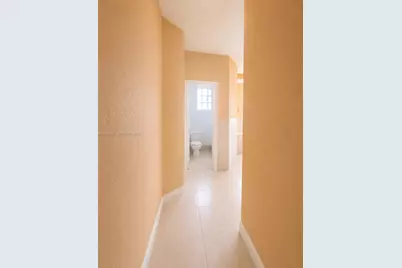 7856 NW 167th Ter, Miami Lakes, FL 33016 - Photo 16