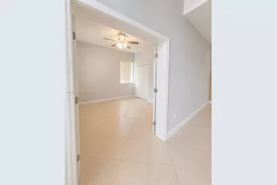 7856 NW 167th Ter, Miami Lakes, FL 33016 - Photo 4