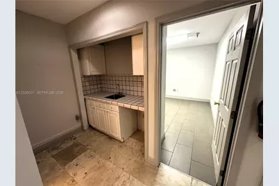 7038 NW 50th St #5-2, Miami, FL 33166 - Photo 20