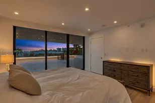 1930 Bay Dr, Miami Beach, FL 33141 - Photo 4