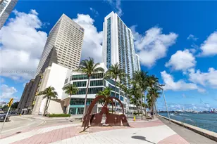 325 S Biscayne Blvd, Miami, FL 33131 - Photo 24
