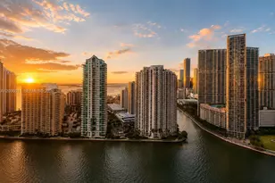 325 S Biscayne Blvd, Miami, FL 33131 - Photo 2
