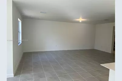 2342 SE 30th St, Homestead, FL 33035 - Photo 6