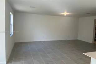 2342 SE 30th St, Homestead, FL 33035 - Photo 6