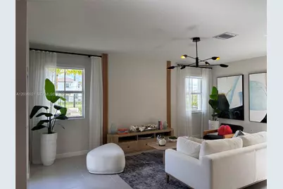 2342 SE 30th St, Homestead, FL 33035 - Photo 2