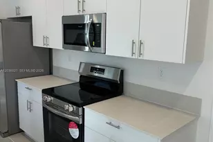 2342 SE 30th St, Homestead, FL 33035 - Photo 8