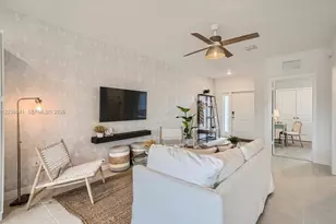 1366 NE 4th Ave, Florida City, FL 33034 - Photo 4