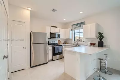 1366 NE 4th Ave #., Florida City, FL 33034 - Photo 4