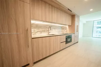 77 SE 5th St #1607, Miami, FL 33131 - Photo 1