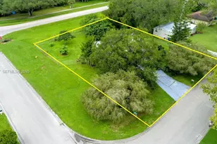 4001 Bishop Cir, Labelle, FL 33935 - Photo 14