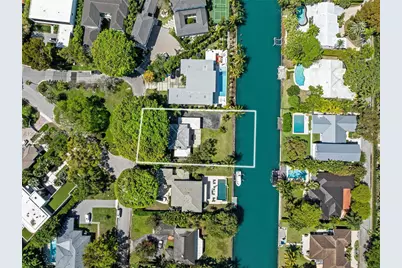 655 Buttonwood Ln, Miami, FL 33137 - Photo 18