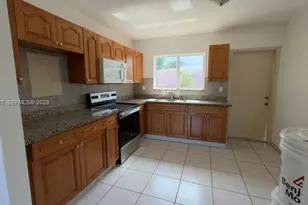 1460 SW 65th Ave, West Miami, FL 33144 - Photo 18