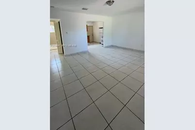 1460 SW 65th Ave, West Miami, FL 33144 - Photo 8