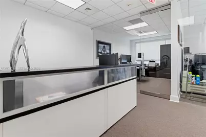 175 SW 7th St #1612, Miami, FL 33130 - Photo 6