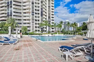 1000 W Island Blvd, Aventura, FL 33160 - Photo 58