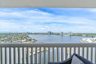 1000 W Island Blvd, Aventura, FL 33160 - Photo 48