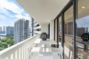 1000 W Island Blvd, Aventura, FL 33160 - Photo 40