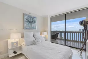 1000 W Island Blvd, Aventura, FL 33160 - Photo 44