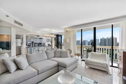 1000 W Island Blvd #2307, Aventura, FL 33160 - Photo 6