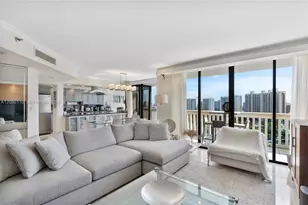 1000 W Island Blvd, Aventura, FL 33160 - Photo 6