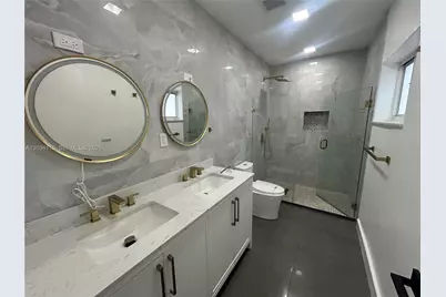 1060 Tyler St, Hollywood, FL 33019 - Photo 16