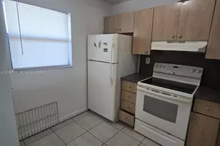 3470 Foxcroft Rd, Miramar, FL 33025 - Photo 4