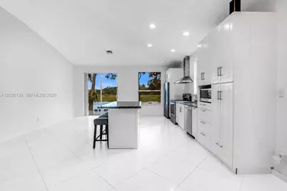 13092 NW 8th St, Pembroke Pines, FL 33028 - Photo 4