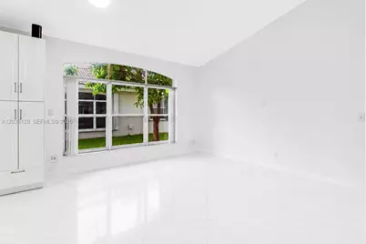 13092 NW 8th St, Pembroke Pines, FL 33028 - Photo 10