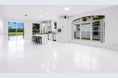 13092 NW 8th St, Pembroke Pines, FL 33028 - Photo 8