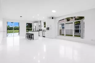13092 NW 8th St, Pembroke Pines, FL 33028 - Photo 8