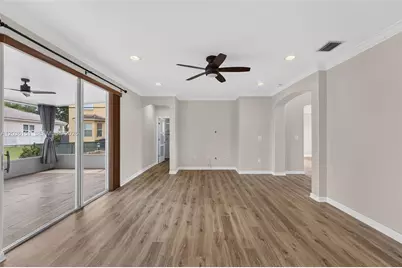 1611 SE 16th St, Homestead, FL 33035 - Photo 8