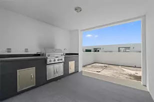 9161 NW 33rd St, Doral, FL 33172 - Photo 14