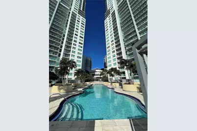 253 NE 2nd St #2108, Miami, FL 33132 - Photo 2