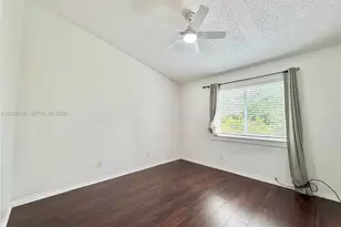 20807 NW 1st St, Pembroke Pines, FL 33029 - Photo 18