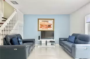 20807 NW 1st St, Pembroke Pines, FL 33029 - Photo 4