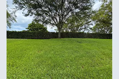 20807 NW 1st St, Pembroke Pines, FL 33029 - Photo 32