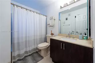 921 Bayberry Point Dr, Plantation, FL 33324 - Photo 10