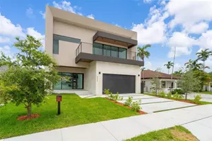 6438 SW 23rd St, Miami, FL 33155 - Photo 2