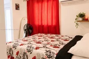 380 W 45th St, Hialeah, FL 33012 - Photo 12