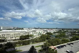 19501 W Country Club Dr, Aventura, FL 33180 - Photo 50