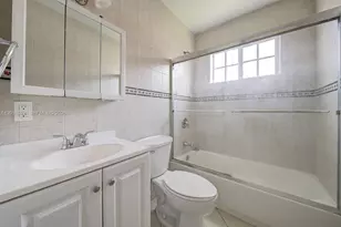 11250 SW 7th St, Sweetwater, FL 33174 - Photo 14