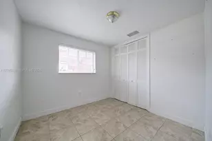 11250 SW 7th St, Sweetwater, FL 33174 - Photo 12