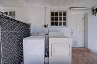 11250 SW 7th St, Sweetwater, FL 33174 - Photo 18