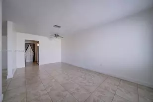 11250 SW 7th St, Sweetwater, FL 33174 - Photo 4