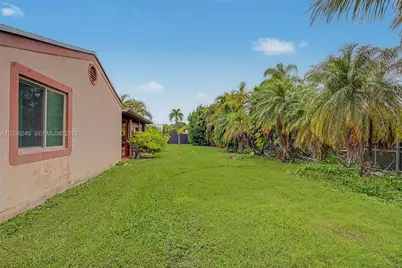 15741 SW 147th Ct, Miami, FL 33187 - Photo 20