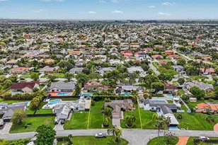 15741 SW 147th Ct, Miami, FL 33187 - Photo 8
